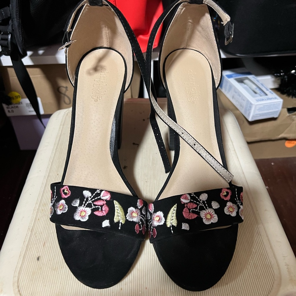 Floral embroidered heels